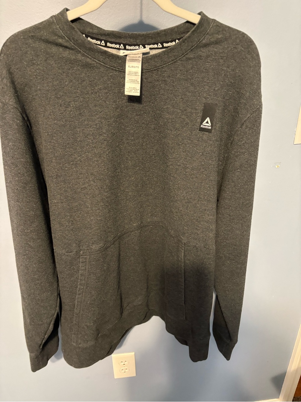 Reebok Men’s Charcoal Gray Crewneck Pullover